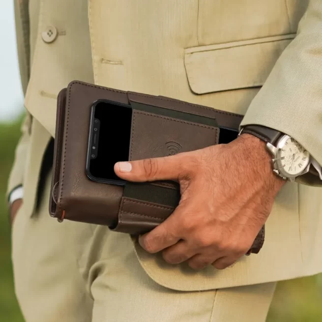 Pennline Superbook-Mini Organiser with Wireless Charging and 4000mAh Powerbank - Coffee Brown